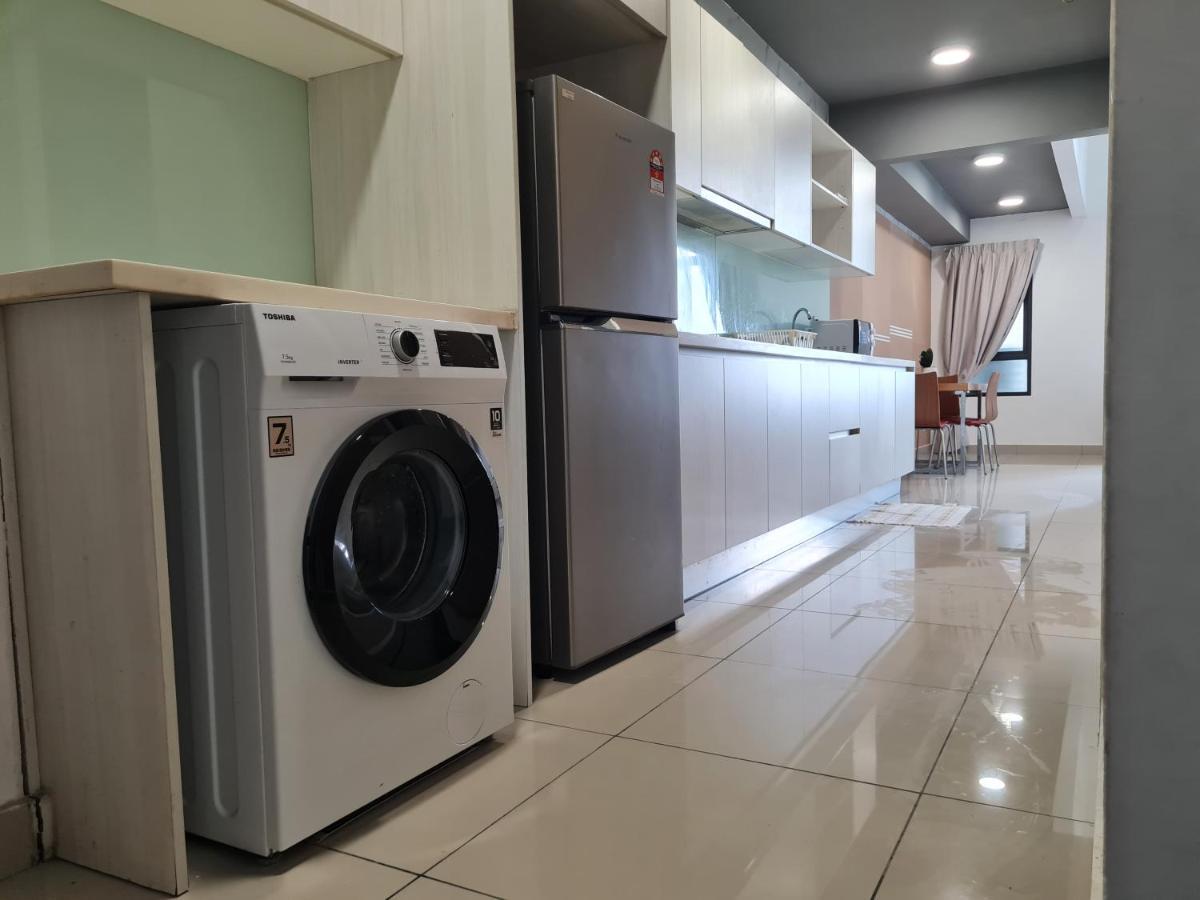 Solstice Service Apartment CYBERJAYA WiFi Netflix KLIA Bilik gambar