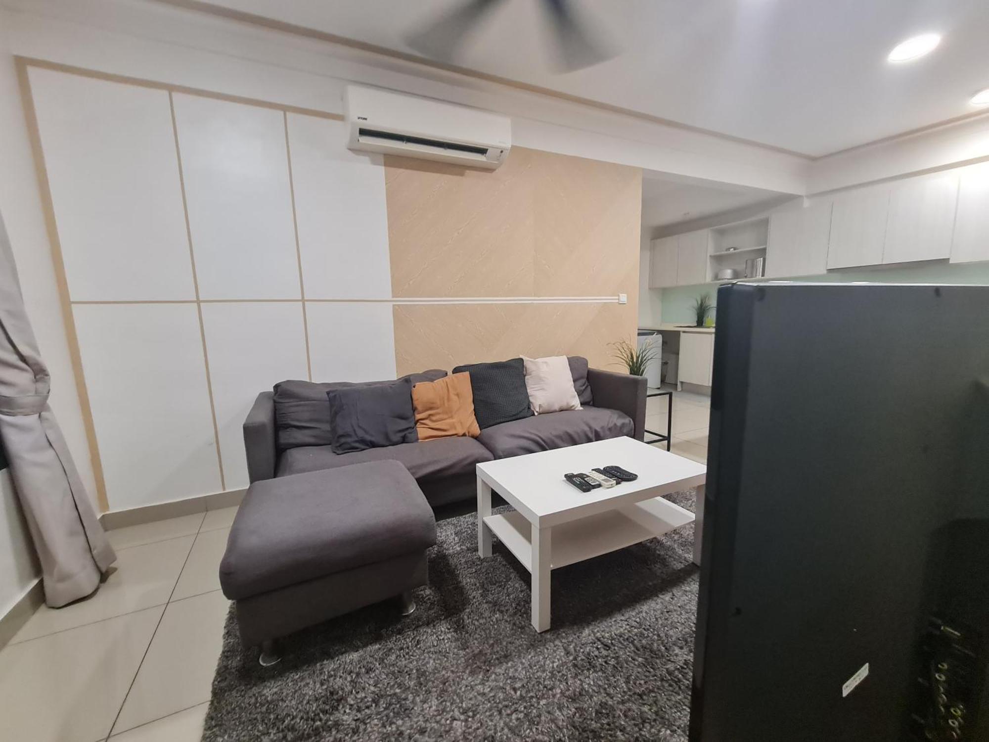 Solstice Service Apartment CYBERJAYA WiFi Netflix KLIA Bilik gambar